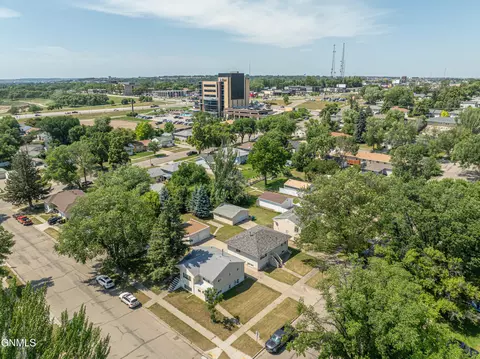 View/Area - 1504 14th St N, Bismarck, ND 58501 photo 3 of 5