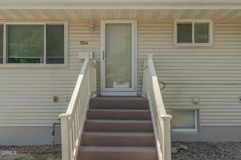 Exterior - 1504 14th St N, Bismarck, ND 58501 photo 12 of 14