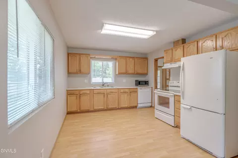 Kitchen - 1504 14th St N, Bismarck, ND 58501 photo 1 of 10