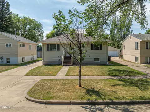 Exterior - 1504 14th St N, Bismarck, ND 58501 photo 13 of 14