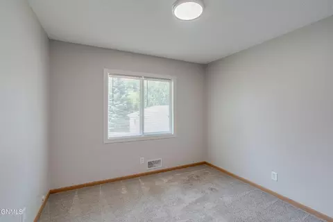 Bedroom - 1504 14th St N, Bismarck, ND 58501 photo 3 of 8