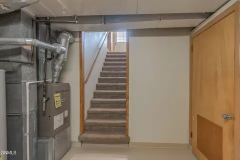 Entry Way - 1504 14th St N, Bismarck, ND 58501 photo 9 of 9