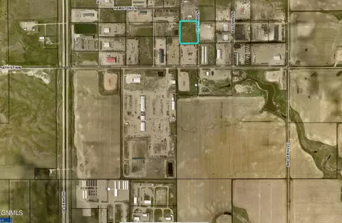 5815 Sherman Ln, Williston, ND 58801