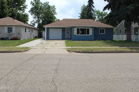 117 Sioux Ave, Bismarck, ND 58501