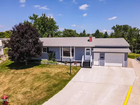 1390 Central Ave N, Valley City, ND 58072