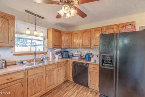 1030 Riverview Ave, Bismarck, ND 58504 photo 7