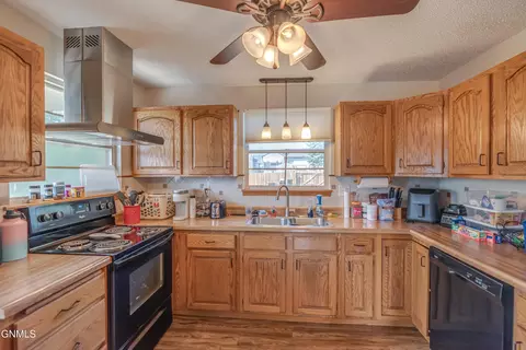 1030 Riverview Ave, Bismarck, ND 58504 photo 6