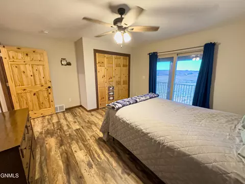 Bedroom - 12932 Clark Ct, Williston, ND 58801 photo 3 of 4