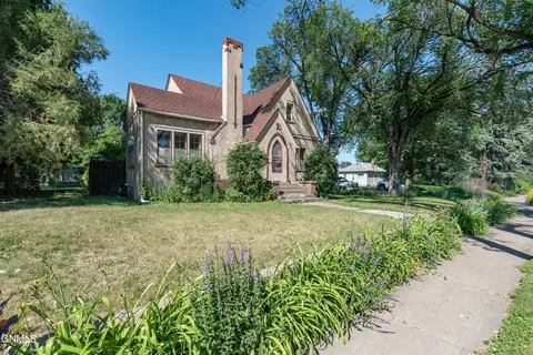 1120 C Ave E, Bismarck, ND 58501