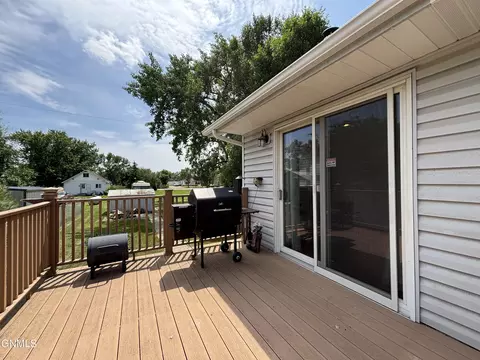 Exterior - 218 1st Ave E, Zap, ND 58580 photo 4 of 13