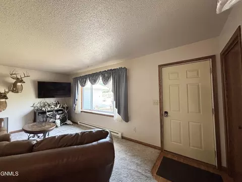 Entry Way - 218 1st Ave E, Zap, ND 58580 photo 1 of 3
