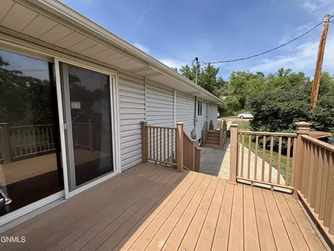 Exterior - 218 1st Ave E, Zap, ND 58580 photo 5 of 13