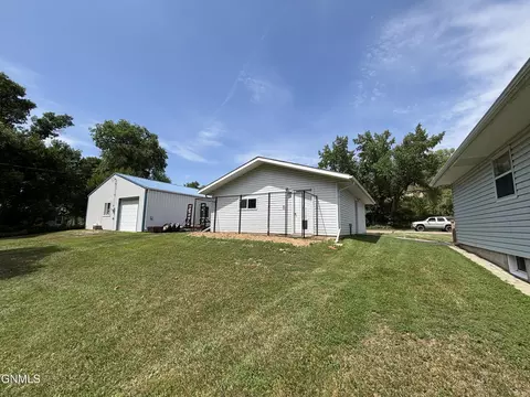 Exterior - 218 1st Ave E, Zap, ND 58580 photo 10 of 13