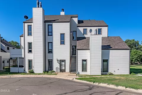 1191 Jefferson Ave, Bismarck, ND 58504