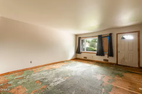1715 D Ave E, Bismarck, ND 58501 photo 9