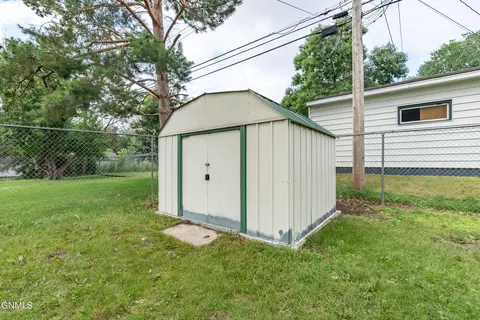1715 D Ave E, Bismarck, ND 58501 photo 25