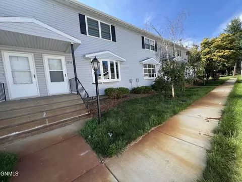 1353 Sims, Dickinson, ND 58601