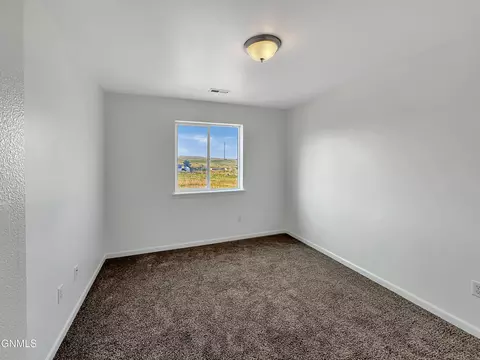 13701 Kristina St, Williston, ND 58801 photo 11