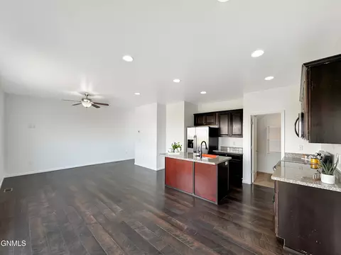 13701 Kristina St, Williston, ND 58801 photo 4