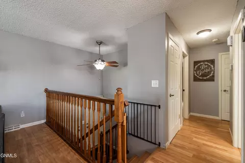 Entry Way - 3230 E Avenue C, Bismarck, ND 58501 photo 2 of 4