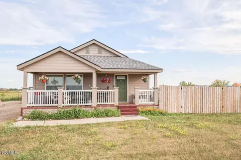 13828 Cottonwood St, Williston, ND 58801