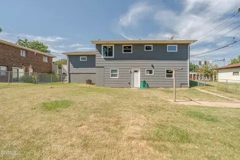 Exterior - 1909 Divide Ave, Bismarck, ND 58501 photo 2 of 5