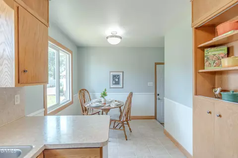 Dining - 1909 Divide Ave, Bismarck, ND 58501 photo 2 of 2