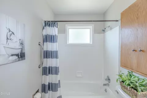 Bath - 1909 Divide Ave, Bismarck, ND 58501 photo 6 of 7