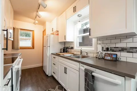 2128 E Avenue Ave E, Bismarck, ND 58501 photo 6