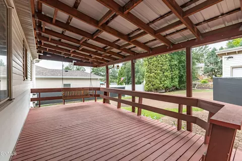 2128 E Avenue Ave E, Bismarck, ND 58501 photo 9