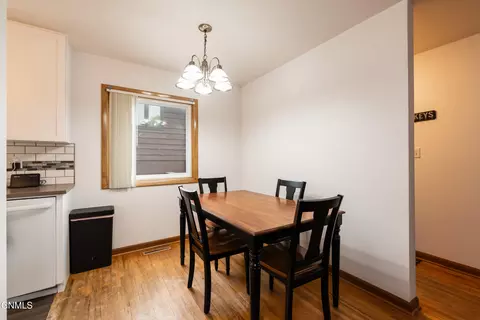 2128 E Avenue Ave E, Bismarck, ND 58501 photo 5