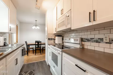 2128 E Avenue Ave E, Bismarck, ND 58501 photo 7