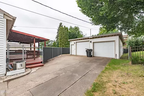 2128 E Avenue Ave E, Bismarck, ND 58501 photo 21