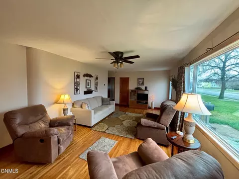 Living - 402 Brewster St E, Harvey, ND 58341 photo 1 of 2