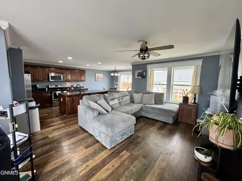 5809 Vanessa Ave, Williston, ND 58801 photo 6