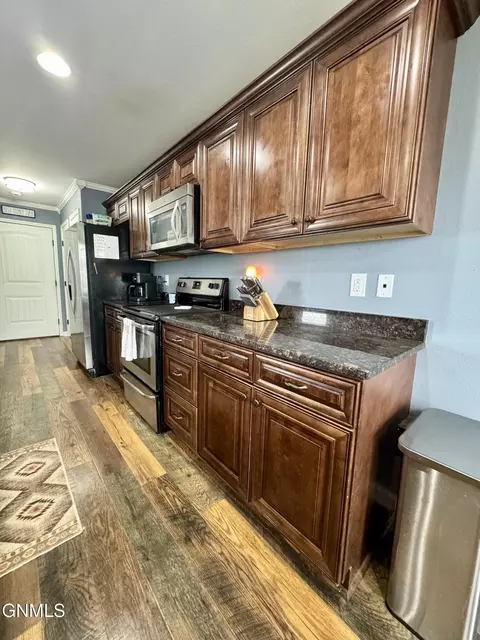 5809 Vanessa Ave, Williston, ND 58801 photo 15