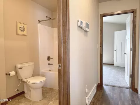 5000 Weyburn Dr, Bismarck, ND 58503 photo 33