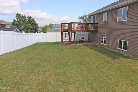 5000 Weyburn Dr, Bismarck, ND 58503 photo 49
