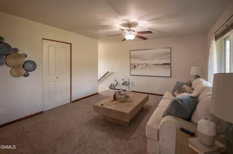 Living - 1003 Bremner Ave, Bismarck, ND 58503 photo 1 of 10