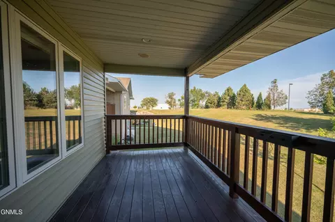 Exterior - 1003 Bremner Ave, Bismarck, ND 58503 photo 5 of 14