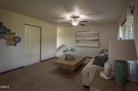 Living - 1003 Bremner Ave, Bismarck, ND 58503 photo 7 of 10