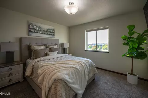 Bedroom - 1003 Bremner Ave, Bismarck, ND 58503 photo 5 of 13