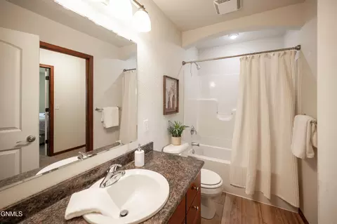 Bath - 1003 Bremner Ave, Bismarck, ND 58503 photo 1 of 5