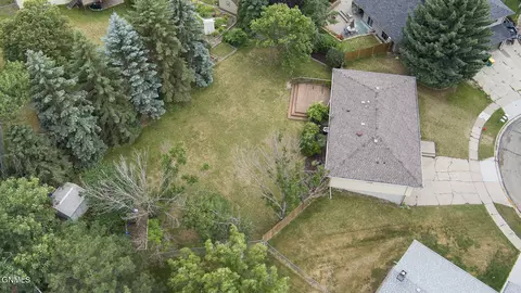 View/Area - 2361 Rolling Dr, Bismarck, ND 58501 photo 8 of 12