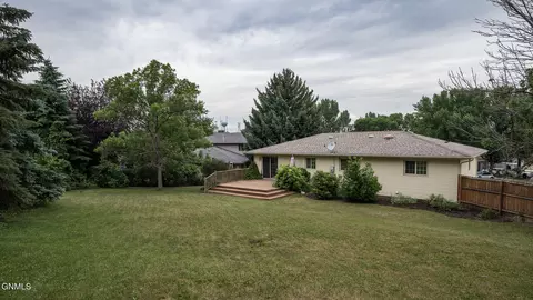 Exterior - 2361 Rolling Dr, Bismarck, ND 58501 photo 4 of 9