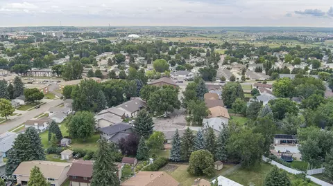 View/Area - 2361 Rolling Dr, Bismarck, ND 58501 photo 12 of 12