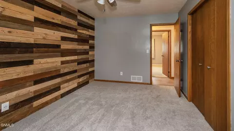 Bedroom - 2361 Rolling Dr, Bismarck, ND 58501 photo 4 of 9