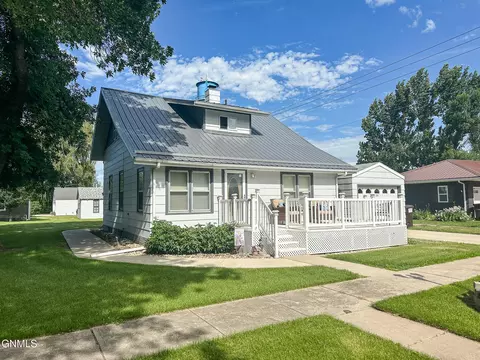 Other - 114 2nd Ave SW, Steele, ND 58482 photo 2 of 4