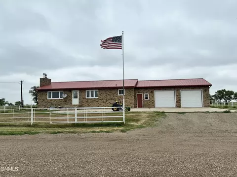 2395 Bia 7 Rd, Selfridge, ND 58568
