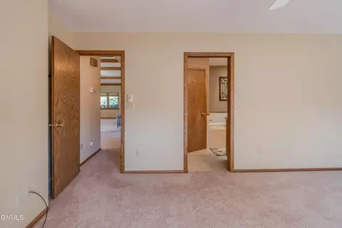 Bedroom - 415 Brandon Dr, Bismarck, ND 58503 photo 3 of 5